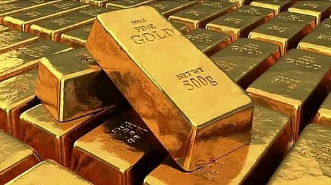 الذهب قرب مستوى قياسي جديد مع تجدد التوتر التجاري بين الولايات المتحدة والصين