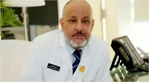 استشاري يحذر أصحاب الأمراض المزمنة من مضاعفات ترك الأدوية