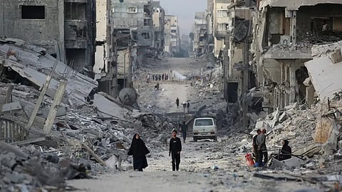 رغم إعلان وقف إطلاق النار.. غزة تحت القصف لليوم الثاني