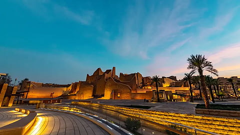 كاتب: موسم الدرعية سيقدم للعالم نموذجًا مميزًا بالفنون والثقافة  

 