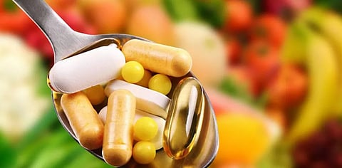 استشاري: المكملات الغذائية مستخلصات كيميائية لا تخضع لمعايير تصنيع الأدوية