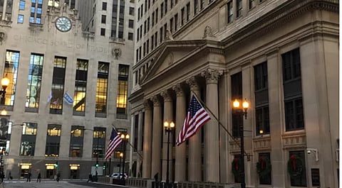 بعد قرار الفيدرالي الأمريكي.. الإمارات والبحرين وقطر تخفض سعر الفائدة 