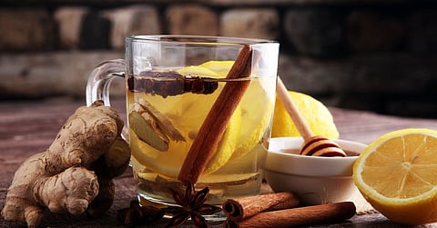 قبل النوم.. 10 مشروبات تساعد على إنقاص الوزن