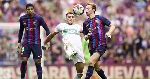 برشلونة يفوز على إلتشيي بثلاثية في الدوري الإسباني