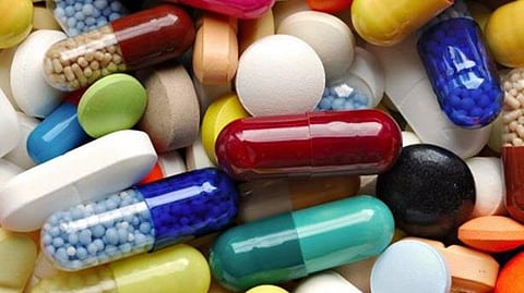 استشاري: تناول مسكنات الألم يزيد خطر تكوّن قرحة المعدة في هذه الحالة