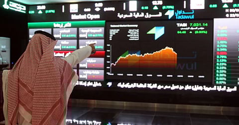 باحث اقتصادي يوضح أسباب تراجع السوق السعودية بالجلسات الـ «3» الأخيرة