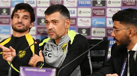 مدرب الاتحاد يشيد بأداء لاعبيه بعد الفوز على الشارقة.. ويؤكد جاهزيتهم لمواصلة المنافسة الآسيوية