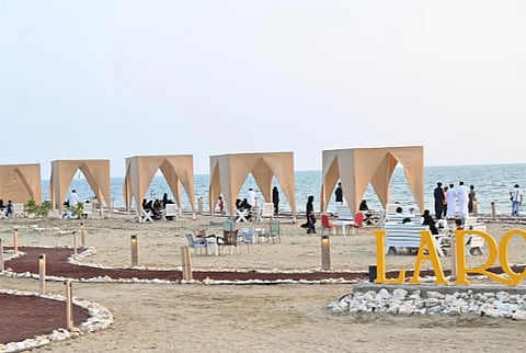 مركز الشقيق .. وجهة بحرية وسياحية تجمع بين الطبيعة والترفيه