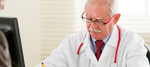 استشاري يوضح أهمية الفحص لدى طبيب متخصص