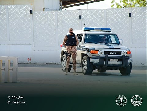 دوريات الإدارة العامة للمجاهدين تضبط مخالفًا لنظام البيئة بالمنطقة الشرقية