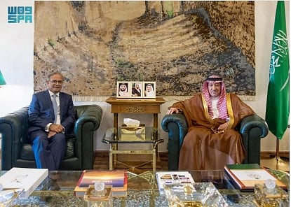 نائب وزير الخارجية يستعرض الموضوعات المشتركة مع أمين منظمة التعاون الاقتصادي