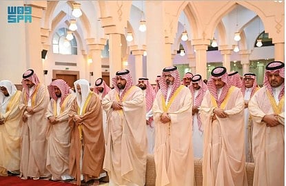 أمراء المناطق والمواطنون يؤدون صلاة الاستسقاء في مختلف أنحاء المملكة