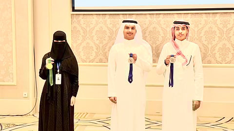 «تعليم عسير» يحقق الميدالية الذهبية في المعرض السعودي الدولي للاختراعات والابتكارات بمجال الهندسة الطبية