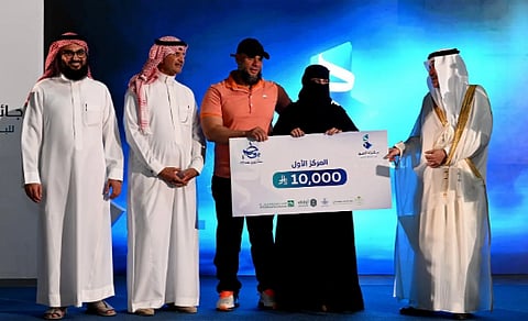تكريم الباعة الجائلين في الدمام الفائزين بجائزة التميّز لمشروع "بسطة"