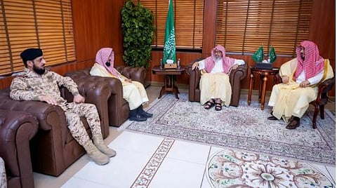 مفتي عام المملكة يشيد بجهود جهاز الإرشاد والتوجيه بوزارة الحرس الوطني