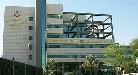 «الصحة» تستدعي طبيبًا ظهر إعلاميًا بتصريحات مخالفة للأنظمة