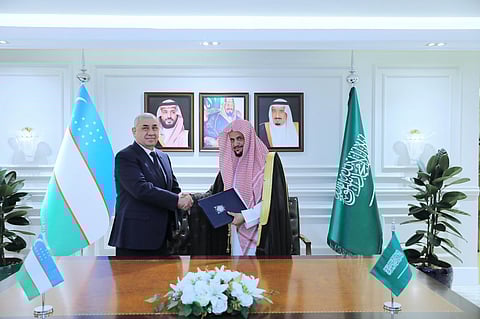 النائب العام يوقع برنامج تعاون مشترك مع نظيره الأوزبكي 