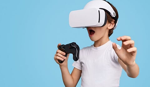 أخصائية طفولة تحدد شروط ممارسة الأطفال الألعاب الإلكترونية