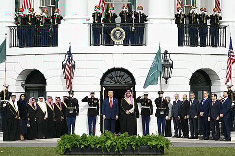 الرئيس الأمريكي يستقبل ولي العهد في البيت الأبيض وسط مراسم رسمية