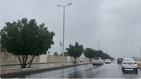 طقس الأربعاء.. رياح نشطة وفرصة لتكوّن سحب رعدية على عدة مناطق