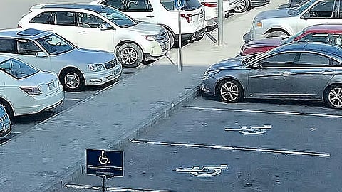 «المرور»: ضبط 2304 مركبة مخالفة متوقفة في الأماكن المخصصة لذوي الإعاقة