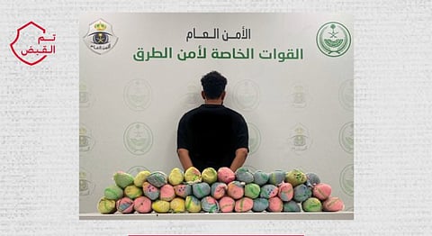 "أمن الطرق" يقبض على شخص بمنطقة عسير لترويجه 68 كجم من القات 