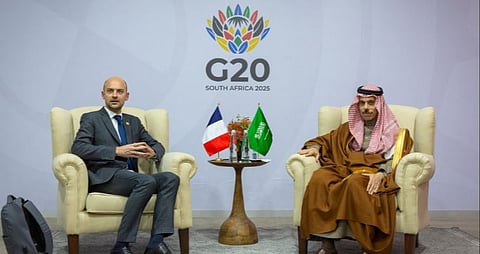 وزير الخارجية يبحث مع نظيره الفرنسي آخر مستجدات الأحداث في المنطقة