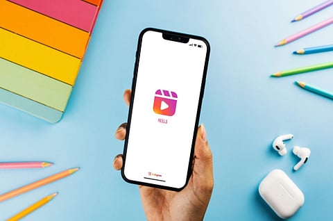 استشاري: مشاهدة محتوى«الريلز» قبل النوم يسبب الأرق 