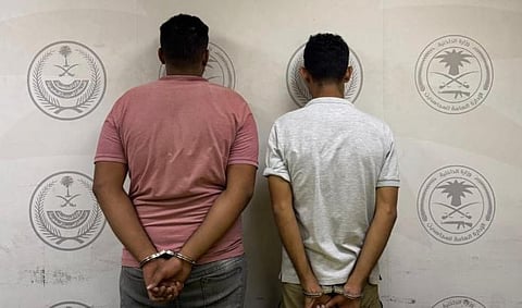 القبض على مقيمين مصريين لترويجهما الحشيش المخدر بمحافظة جدة