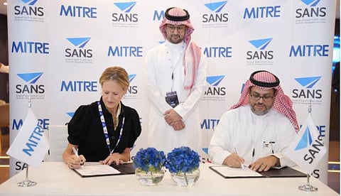 ضمن مشاركتها في معرض دبي للطيران 2025.. الملاحة الجوية السعودية توقّع مذكرة تفاهم مع «مايتر» وتستقبل قادة قطاع  الطيران