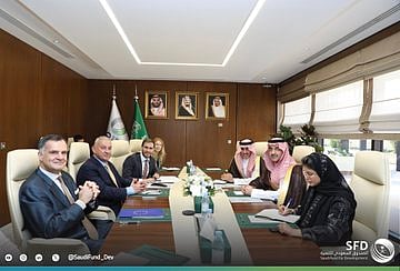 الصندوق السعودي للتنمية يبحث مع مفوّض الاتحاد الأوروبي للشراكات الدولية تعزيز التعاون التنموي