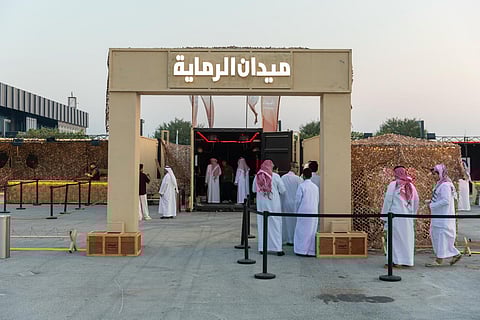 ميدان الرماية في كأس نادي الصقور السعودي 2025 يستهوي مُحبّي الصيد والمغامرات