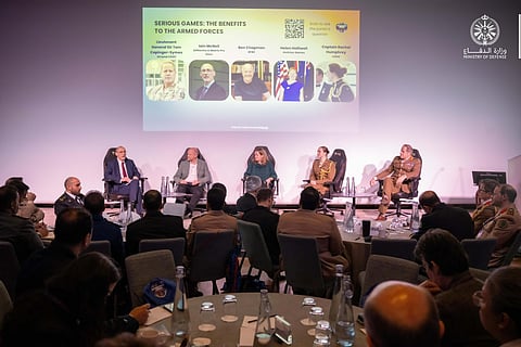 وفد من وزارة الدفاع يشارك بافتتاح فعاليات الألعاب الإلكترونية الدفاعية الدولية في لندن