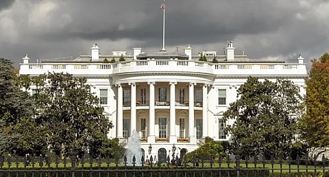 إطلاق نار قرب البيت الأبيض وإصابة عنصرين بالحرس الوطني
