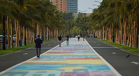 استشاري: المشي لدقائق بعد الأكل يخفّض حِدَّة ارتفاع السكر 