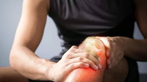 ألم وتورم المفاصل.. «فهد الطبية» توضح أعراض التهاب المفاصل الروماتويدي