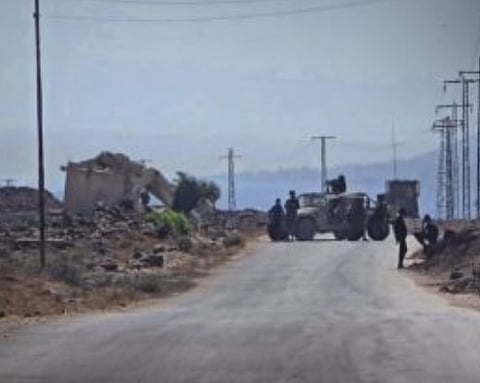 مقتل 10 سوريين وإصابة آهريت في هجوم لقوات الاحتلال الإسرائيلي على ريف دمشق