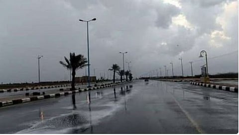 محلل طقس: الشتاء يدخل فلكيًا الإثنين.. وارتفاع فرص هطول الأمطار في ديسمبر ويناير