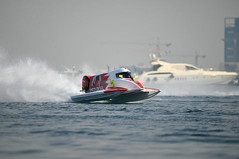 انطلاق أولى التصفيات التأهيلية للجولة الرابعة من بطولة العالم لسباقات الزوارق السريعة الفورمولا1 (F1H2O)