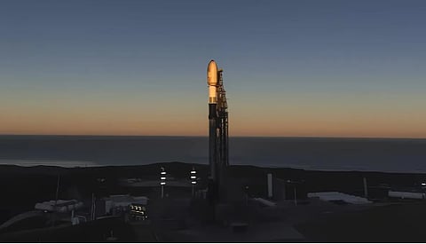 جامعة أم القرى تطوّر قمرًا صناعيًّا بحثيًّا لرصد الطقس الفضائي وتأثير الإشعاعات الشمسية