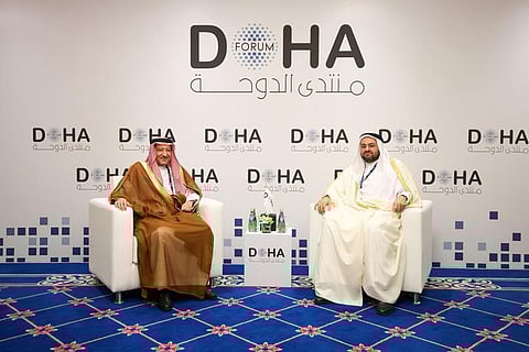 الخريجي يبحث تعزيز العلاقات مع وزير الدولة بـ"خارجية  قطر"