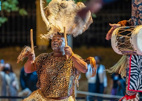 زوار مبادرة "انسجام عالمي 2" يتعرّفون على ثقافة أوغندا وفنونها الشعبية