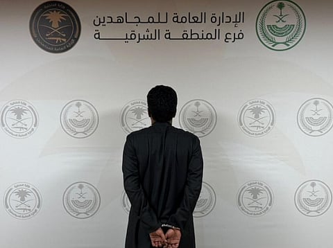 القبض على شخص لترويجه المخدرات بالمنطقة الشرقية 