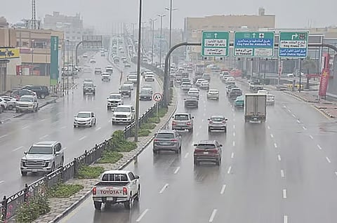 «الأرصاد»: أمطار على معظم المناطق من اليوم وحتى الخميس