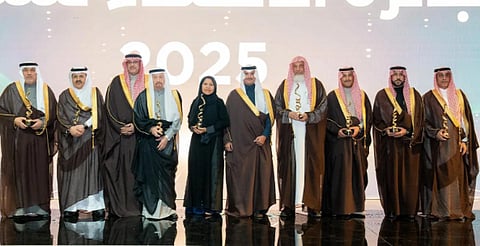 الأمير سعود بن طلال يكرّم الفائزين بجائزة الأحساء للتميّز في دورتها الثالثة