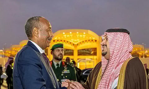 رئيس مجلس السيادة الانتقالي السوداني يغادر الرياض