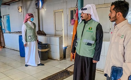 «بيئة نجران» تنفذ أكثر من 790 جولة رقابية خلال نوفمبر لتعزيز سلامة الأغذية 