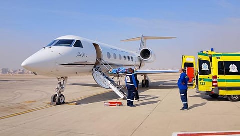 سفارة المملكة في مصر تتابع نقل 3 مواطنين بحالات حرجة عبر الإخلاء الطبي الجوي