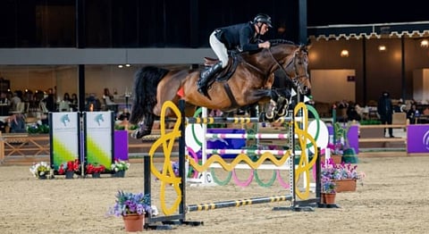 فرسان المملكة يتوجون بـ49 مركزًا في بطولة «قفز السعودية» 