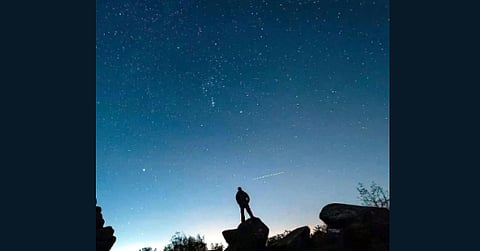 سماء الوطن العربي تشهد اليوم ذروة زخة شهب الدبيات